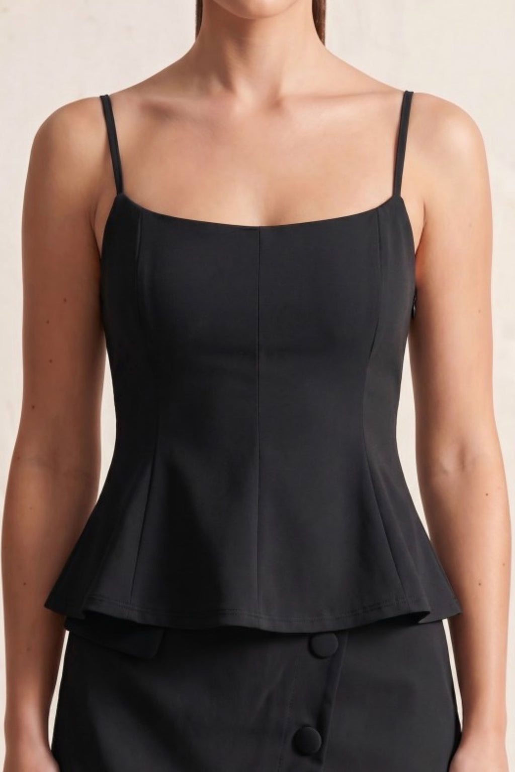 Peplum top con tirantes