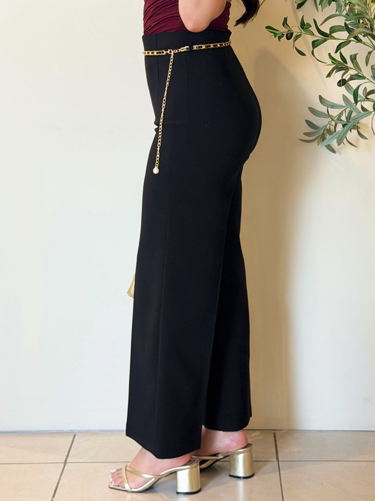 Pantalón de tela con cinturón