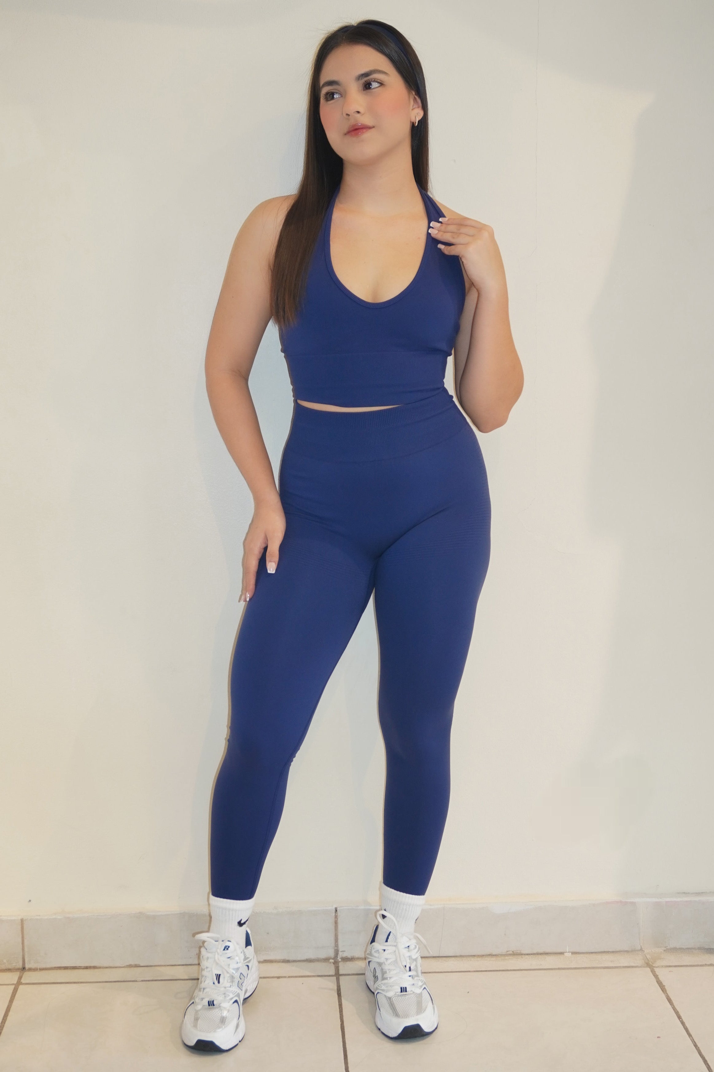 Conjunto deportivo azul