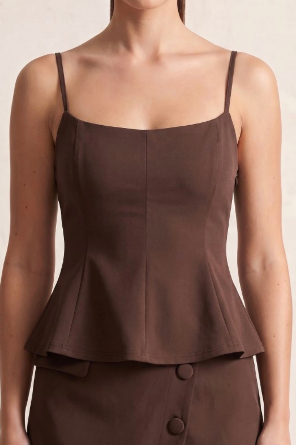 Peplum top con tirantes