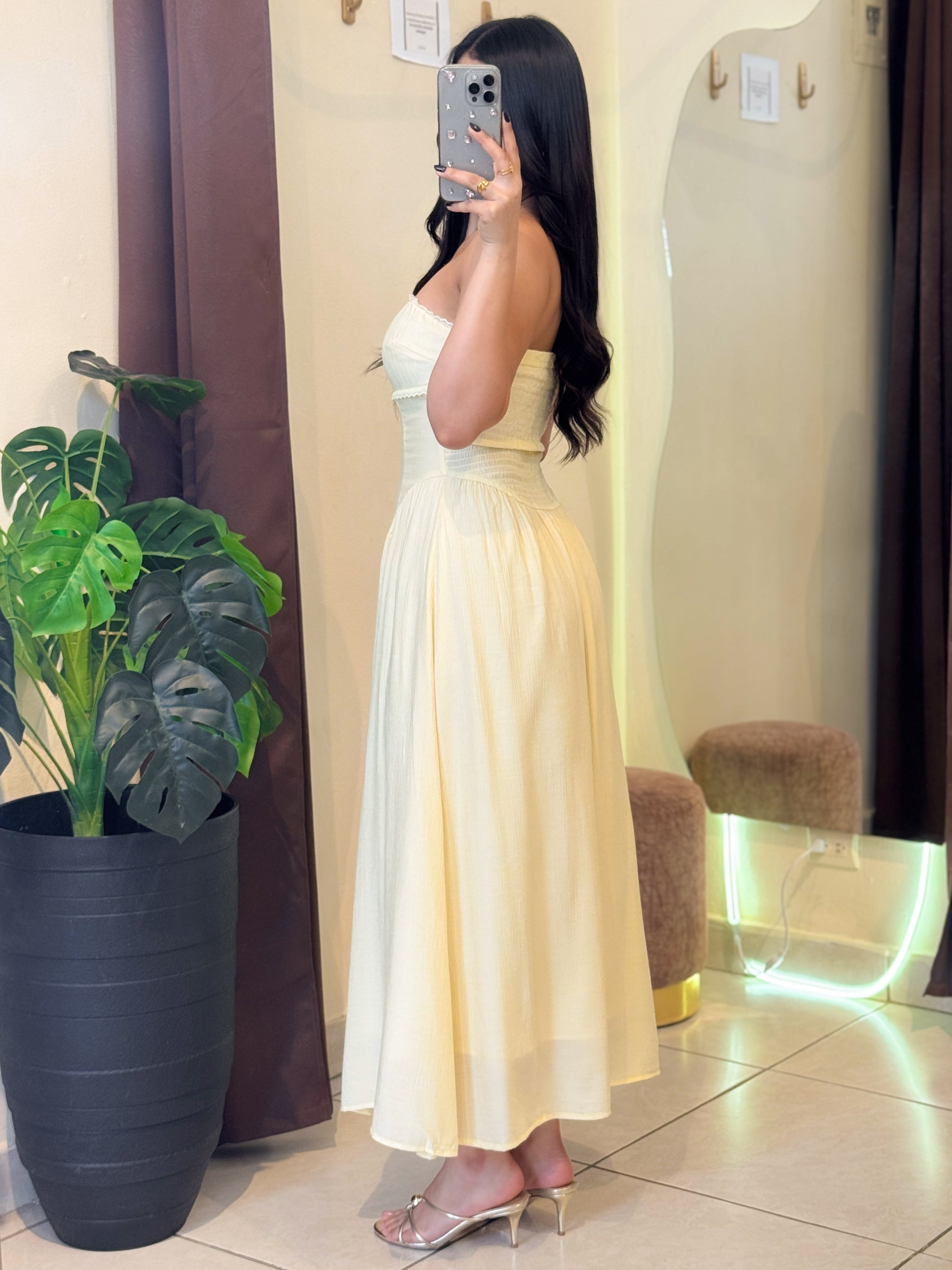 Vestido midi strapless