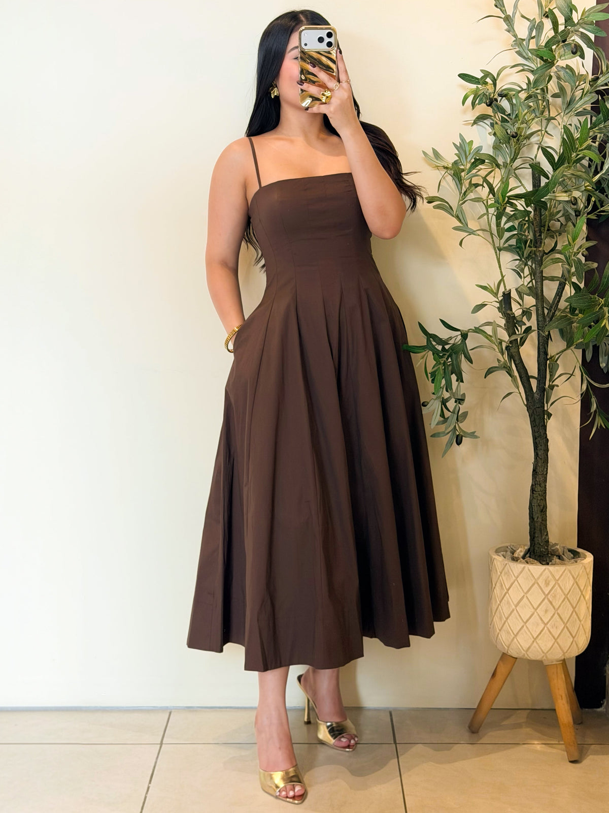 Midi Dress con bolsas a-line
