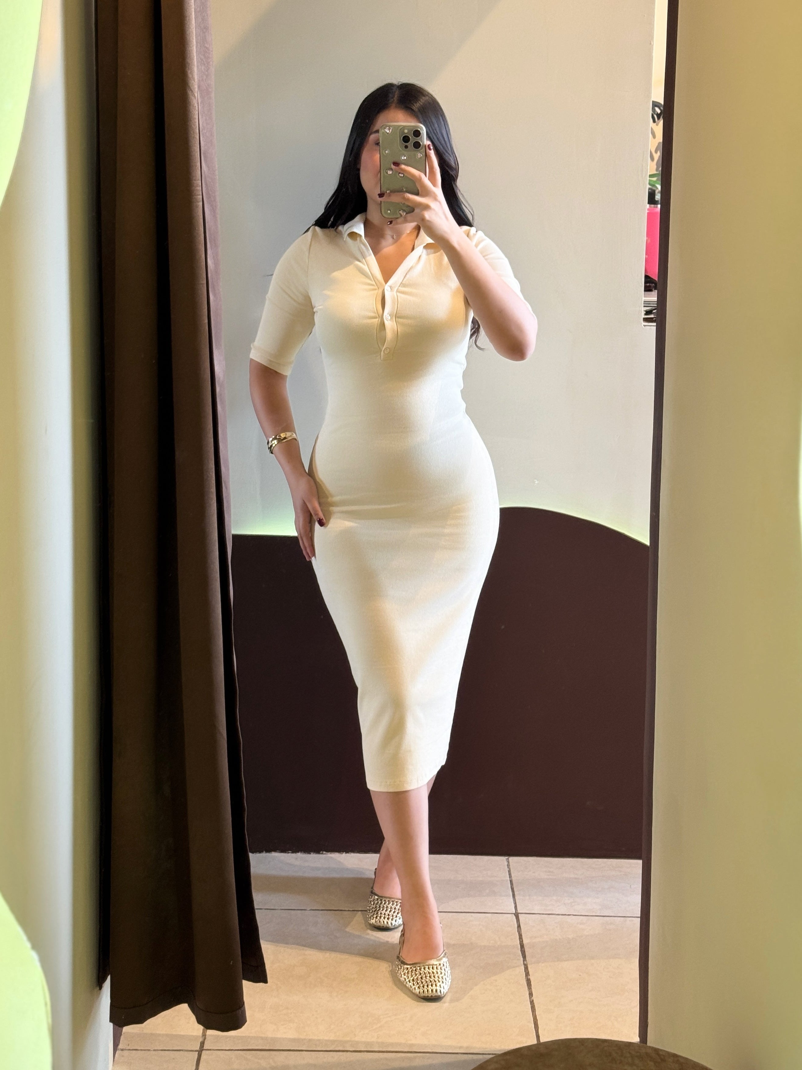 Vestido básico con cuello