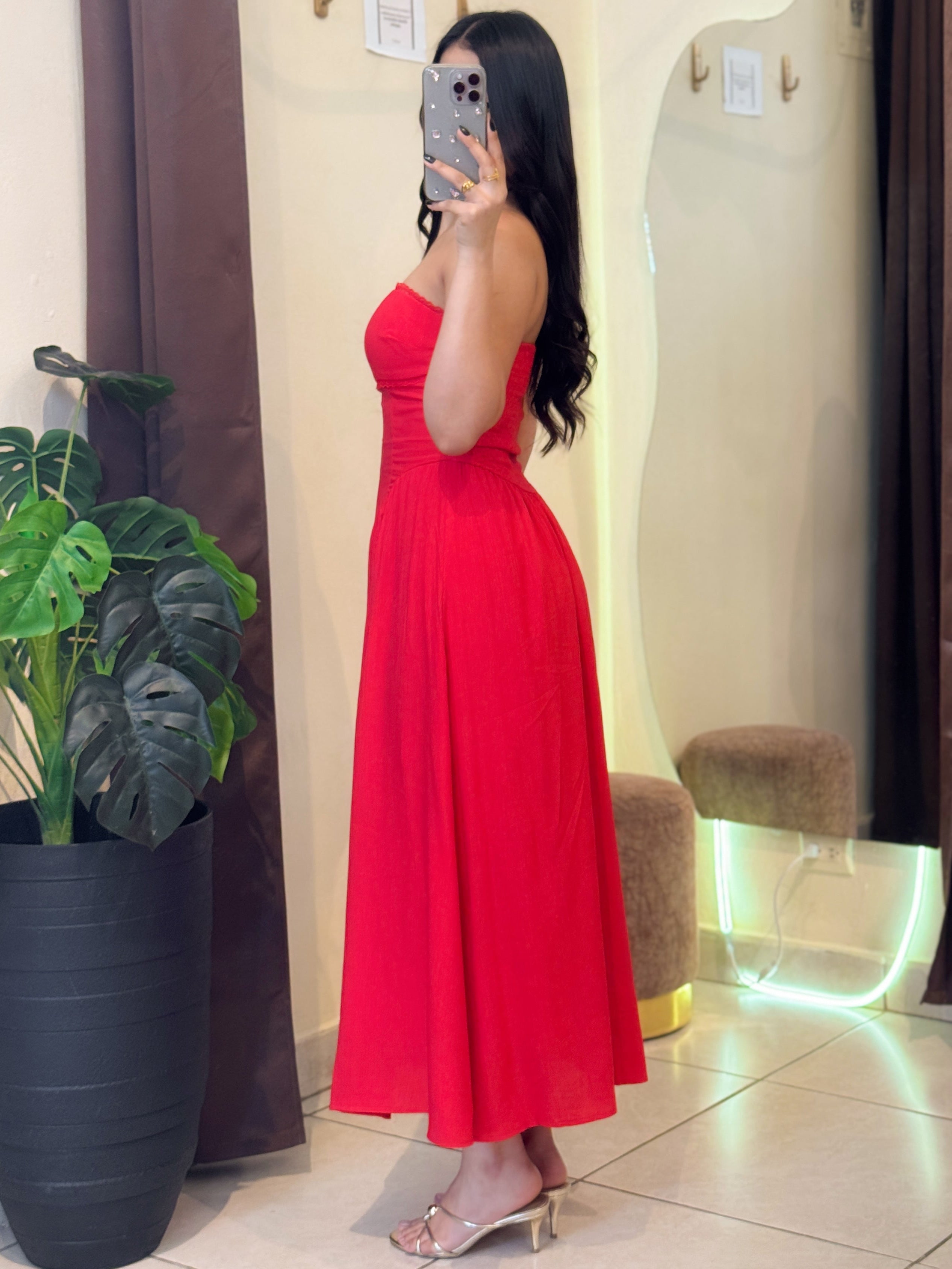 Vestido midi strapless