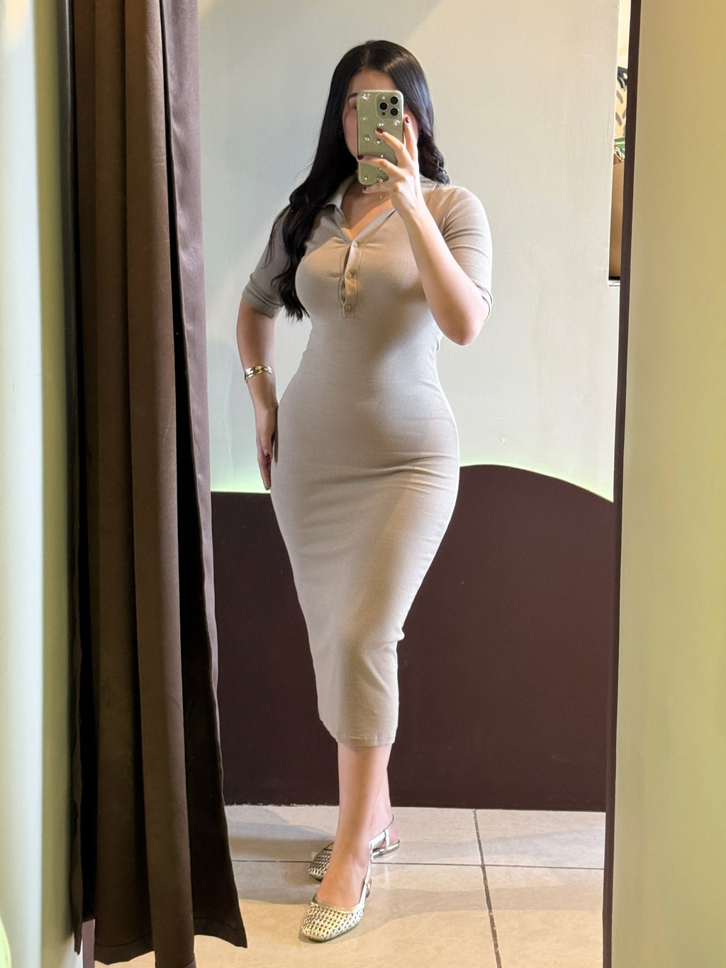 Vestido básico con cuello