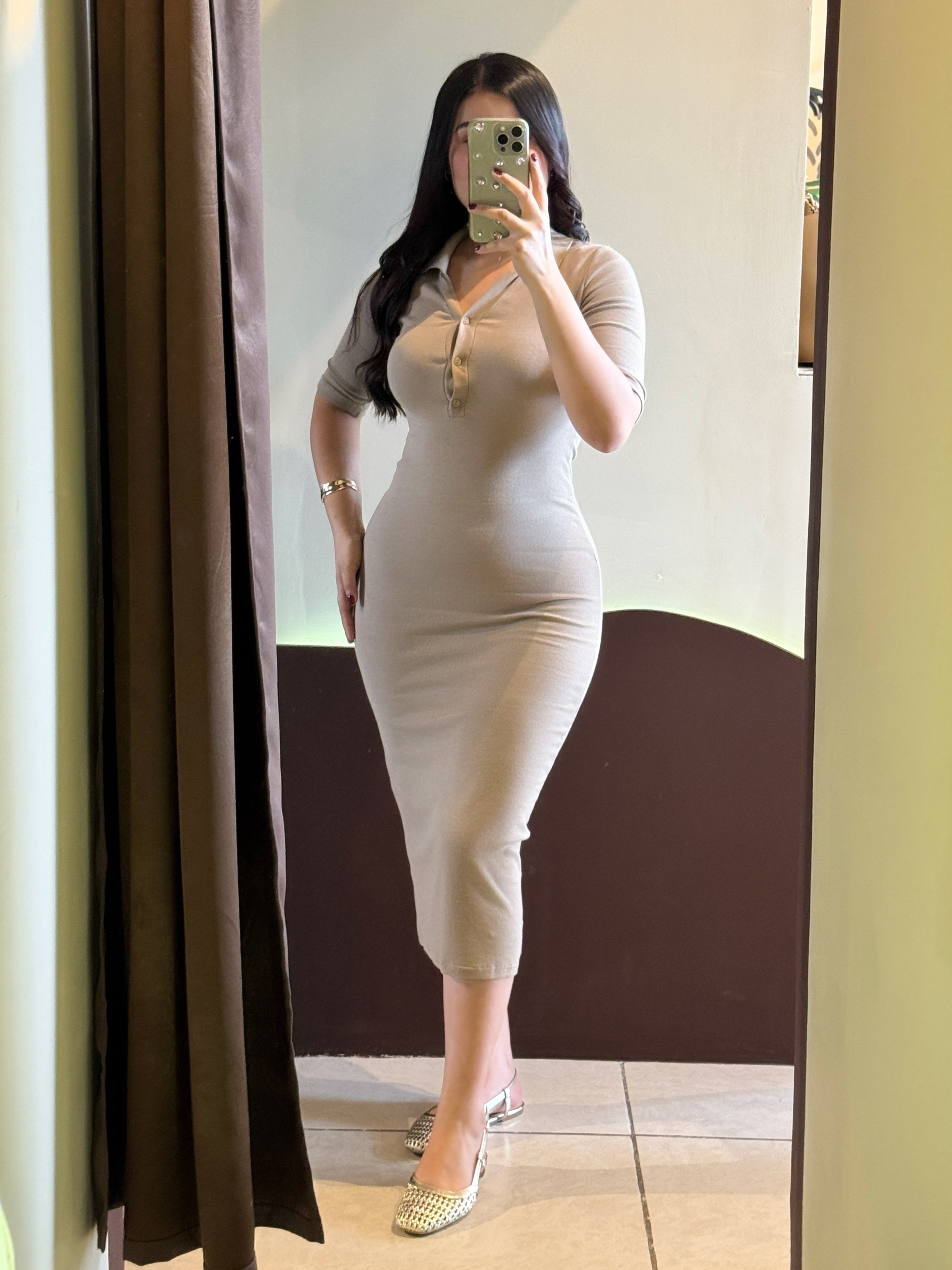 Vestido básico con cuello