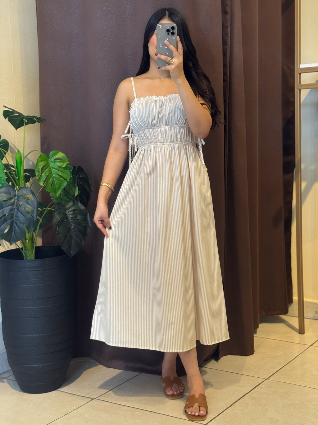 Vestido midi de líneas