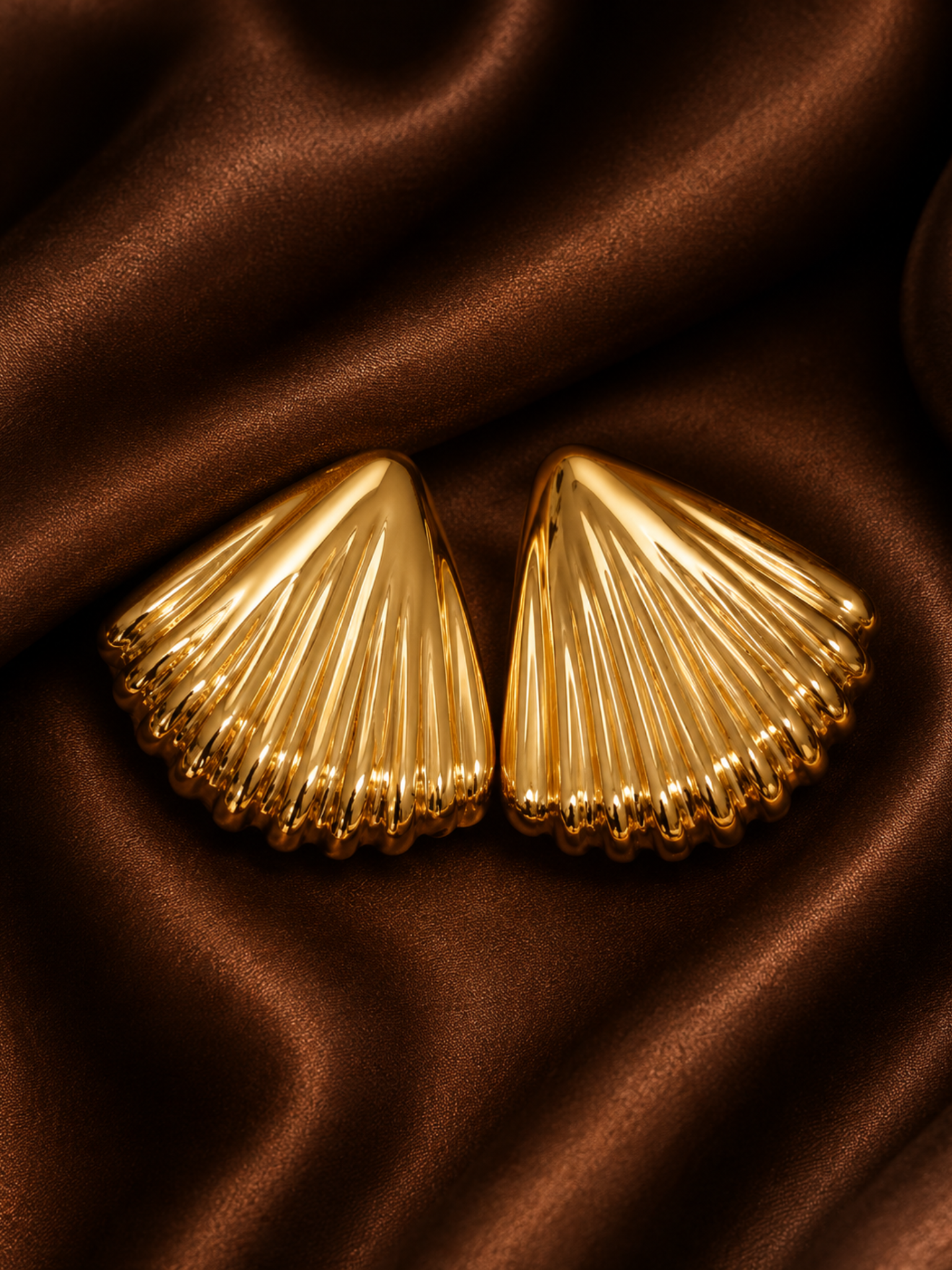 Aretes dorados