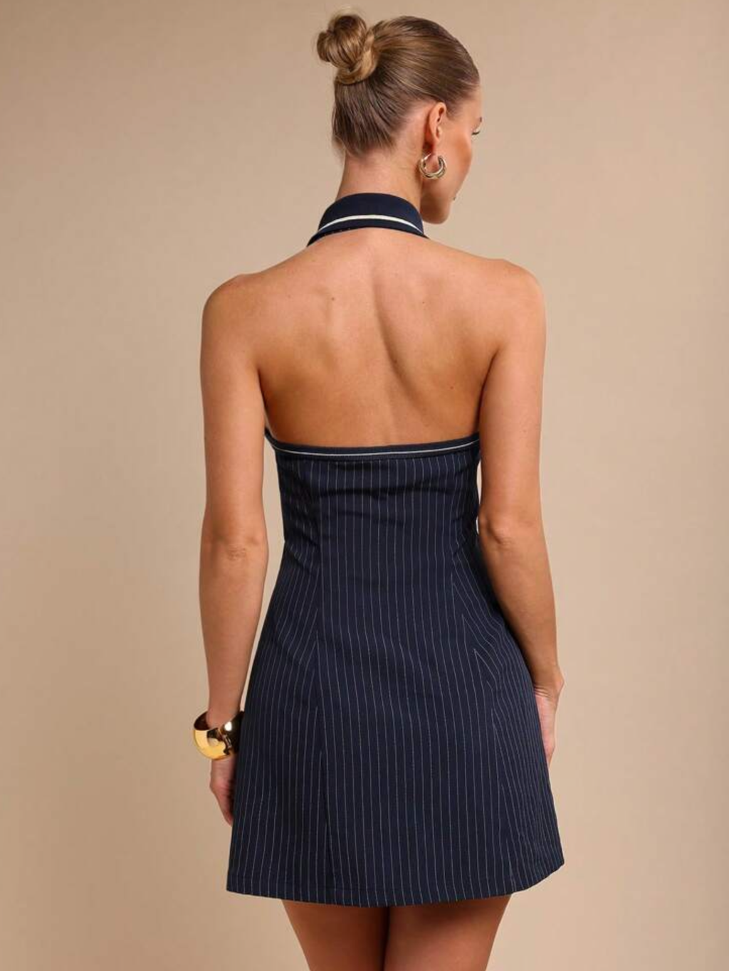 Vestido navy escote V