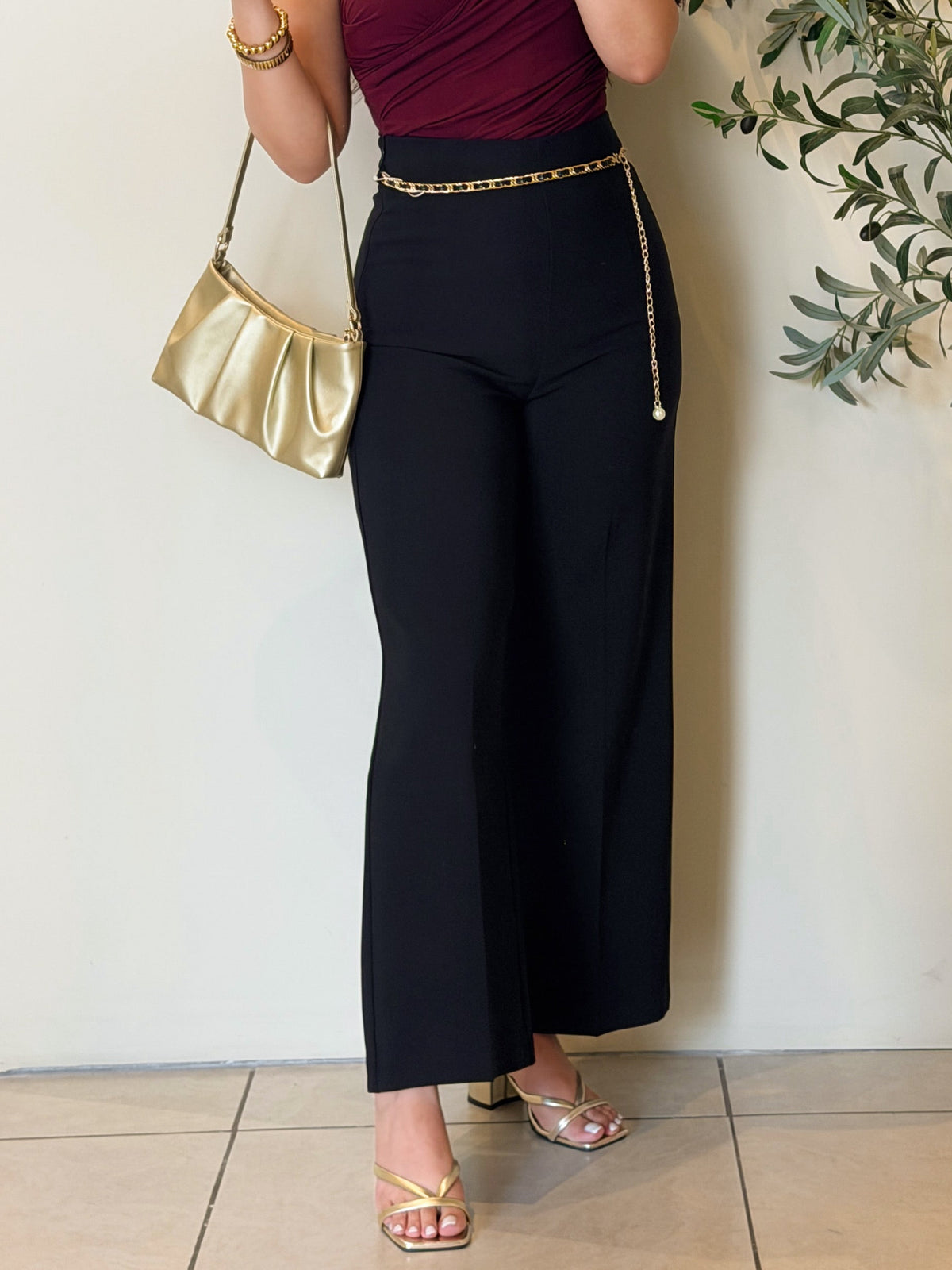 Pantalón de tela con cinturón