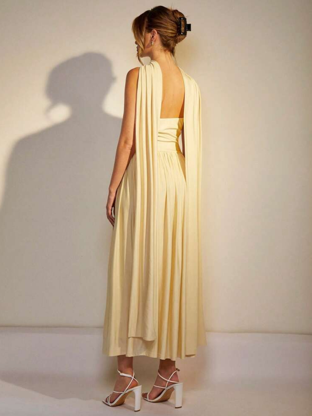 Vestido tubo amarillo midi