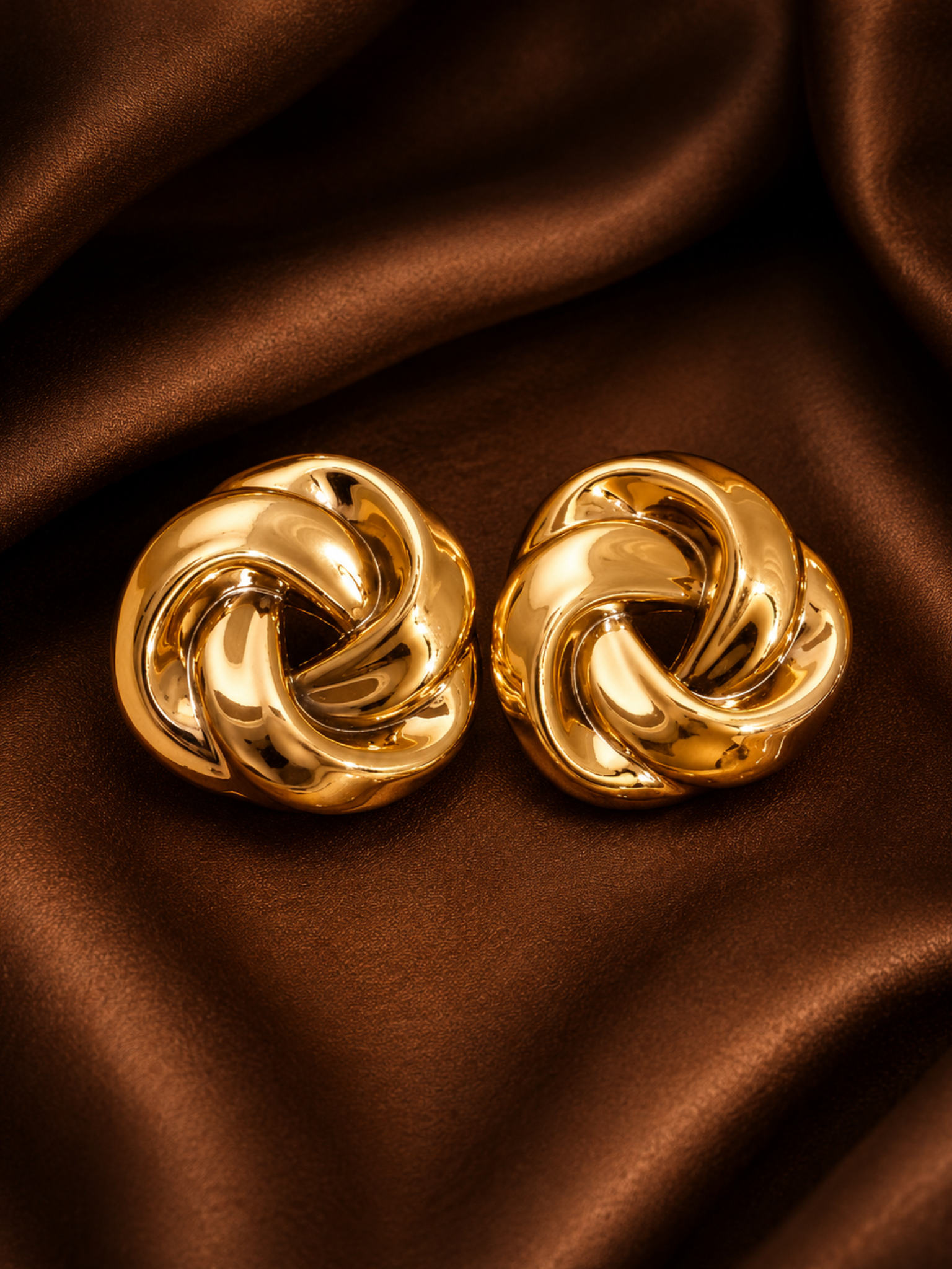 Aretes dorados