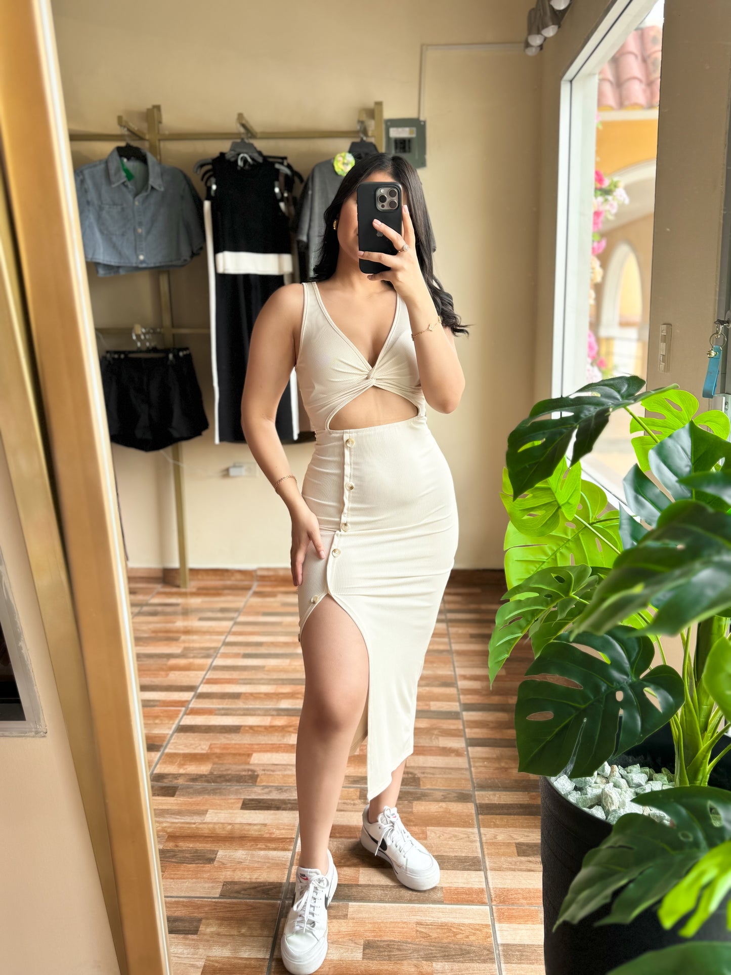 Vestido con abertura