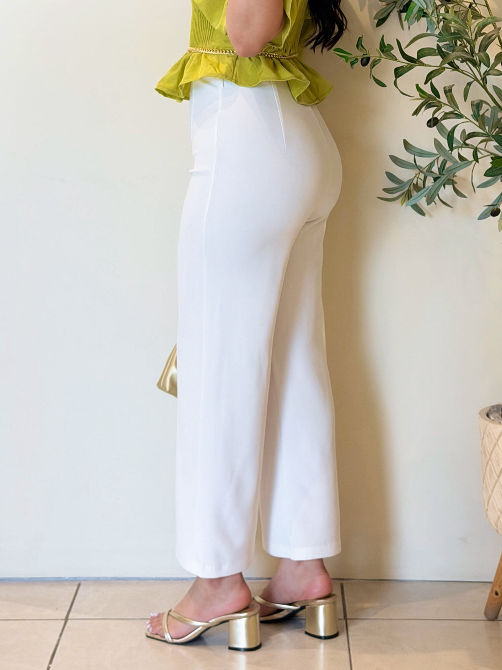 Pantalón de tela con cinturón