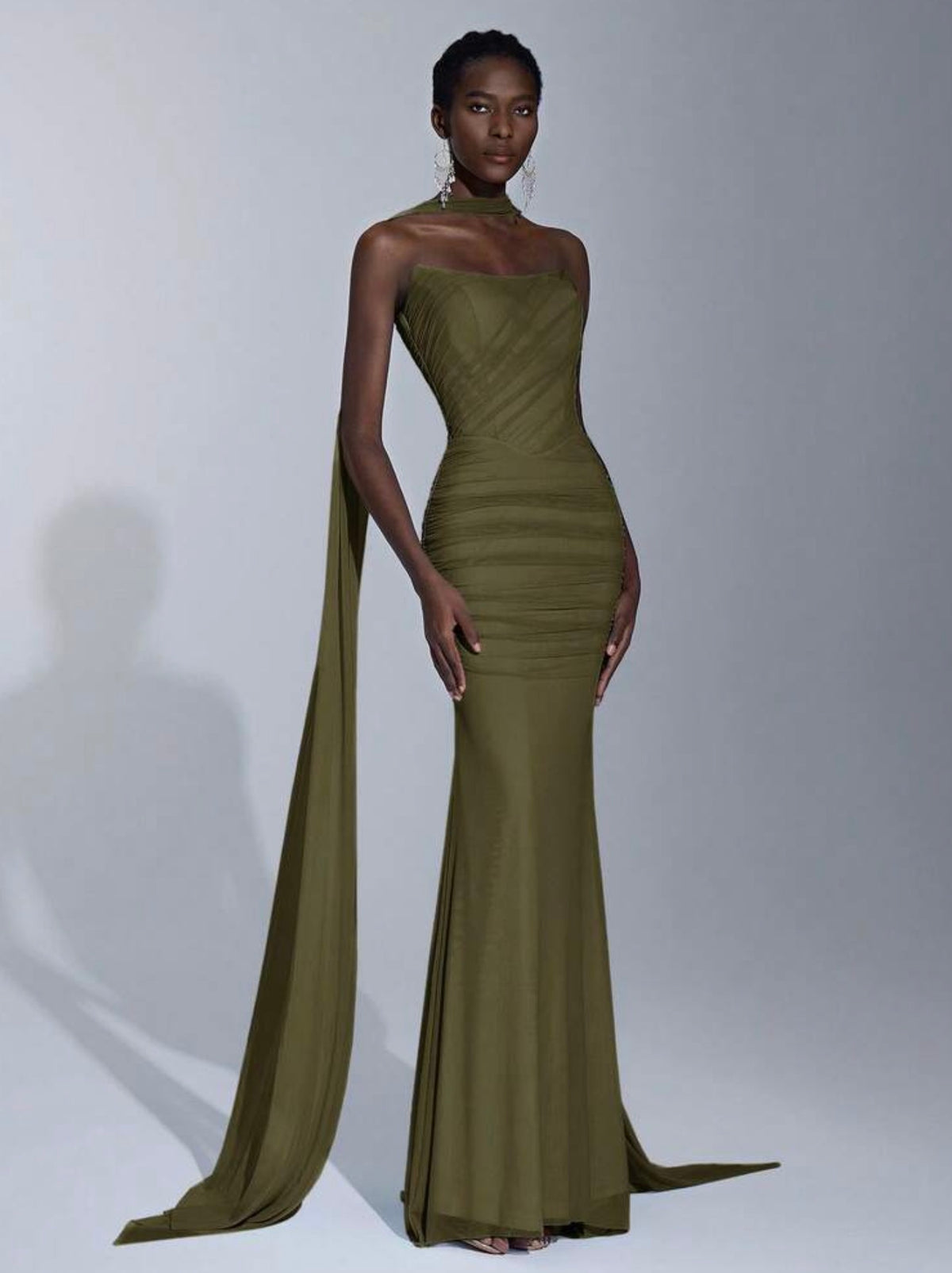 Vestido gala verde oliva
