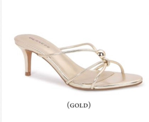 Tacones dorados
